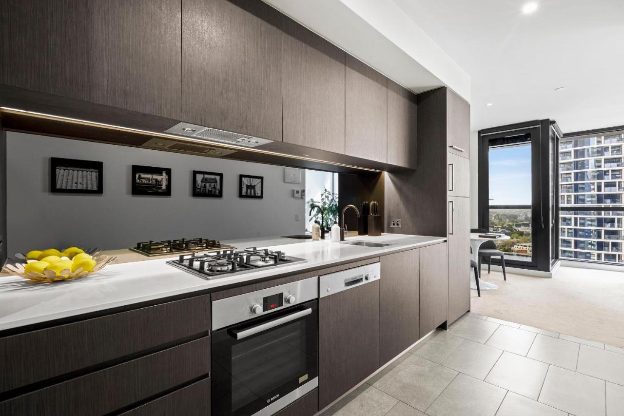 Luxuria Apartments - Fulton Lane เมลเบิร์น ภายนอก รูปภาพ